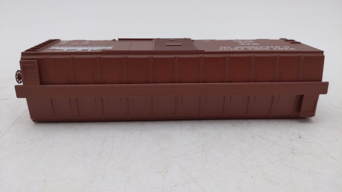Athearn 73544 HO West India Fruit 40' Youngstown Door Boxcar RTR #334