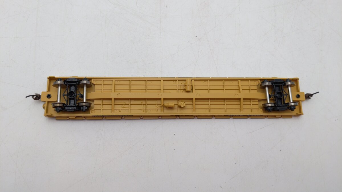 Athearn 92694 HO TTX 60' Ready-to-Run Brown Flat Car #92101- Kadee Couplers