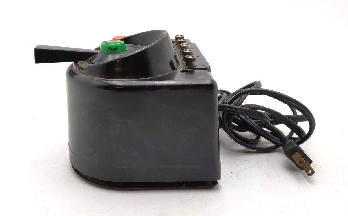 Lionel LW O Vintage Trainmaster 125 Watt Transformer with Whistle VG