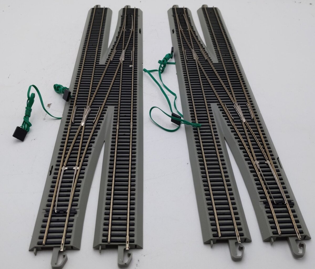 Bachmann 44576 HO #6 E-Z Track RH Remote Crossover Switch Turnout [2] EX