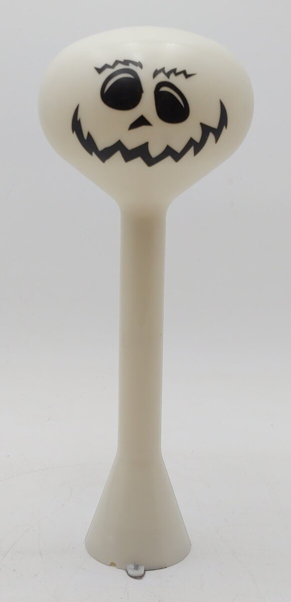 Lionel 2430070 O Halloween Glow In The Dark Water Tower