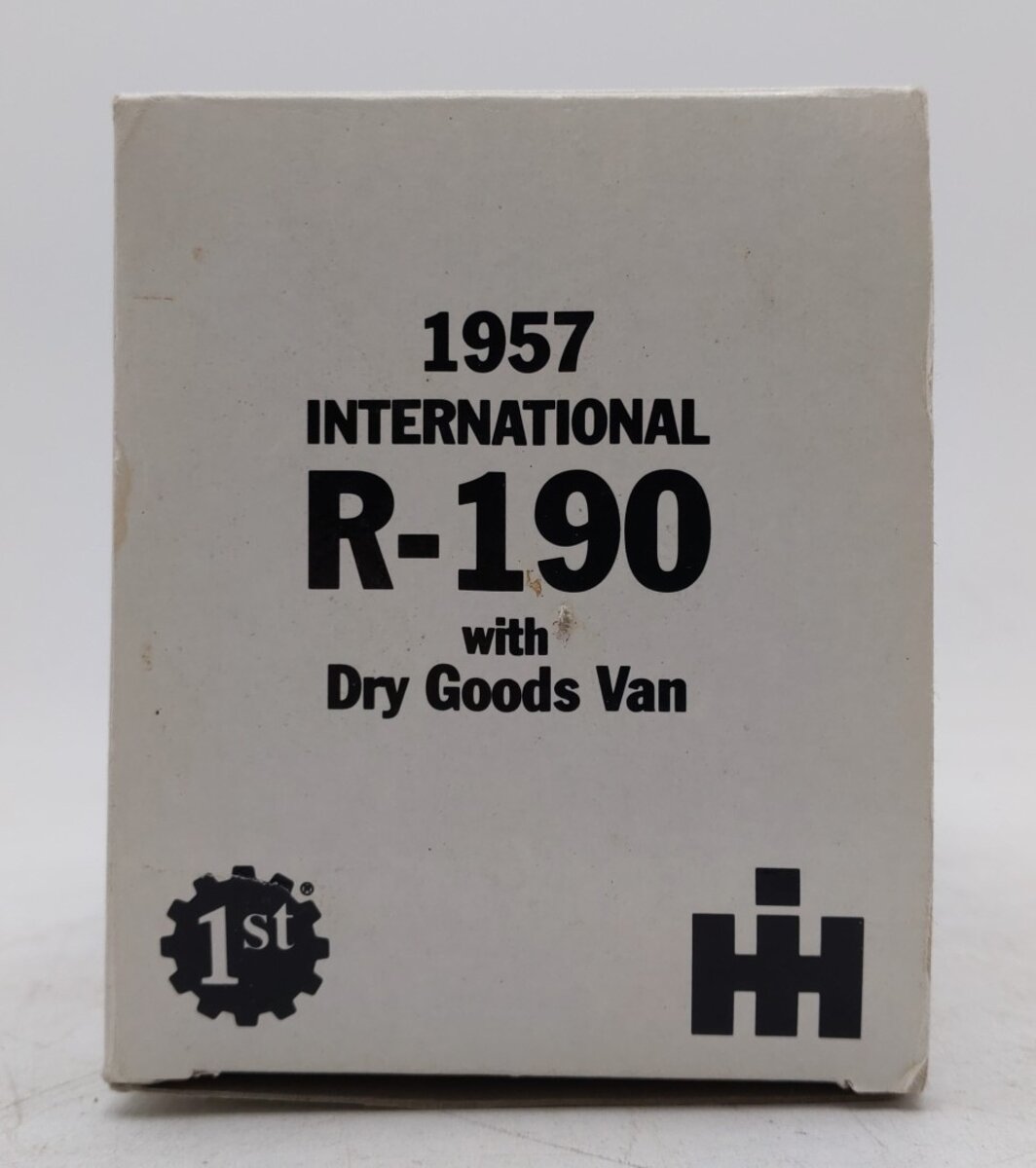First Gear 19-1093 1:34 Die-Cast REA 1957 International R-190 Dry Goods Truck LN/Box