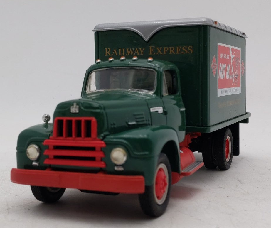 First Gear 19-1093 1:34 Die-Cast REA 1957 International R-190 Dry Goods Truck LN/Box