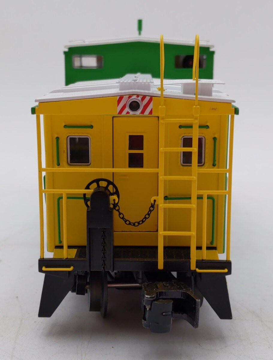 Lionel 2226170 O Northern Pacific CupolaCam Caboose #10401