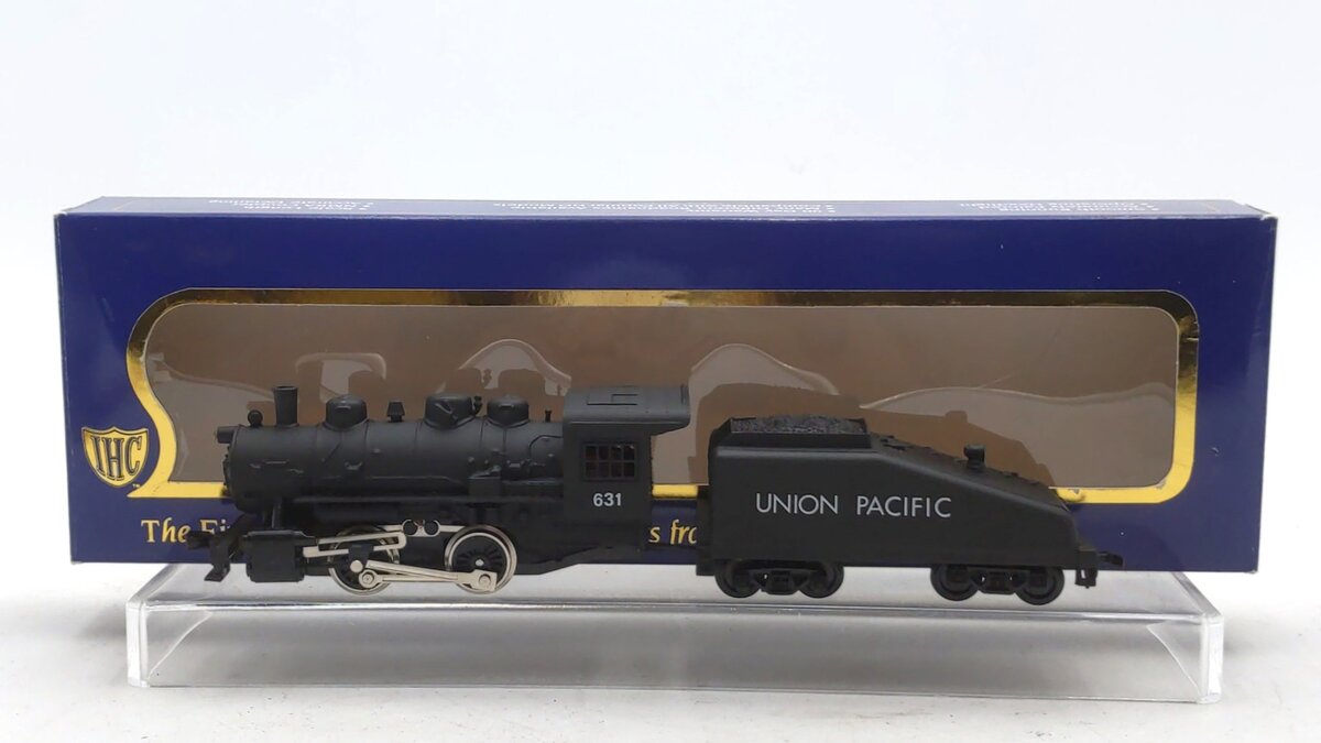 IHC 8004 HO Scale Union Pacific 0-4-0 Switcher Diesel & Tender #631 LN/Box
