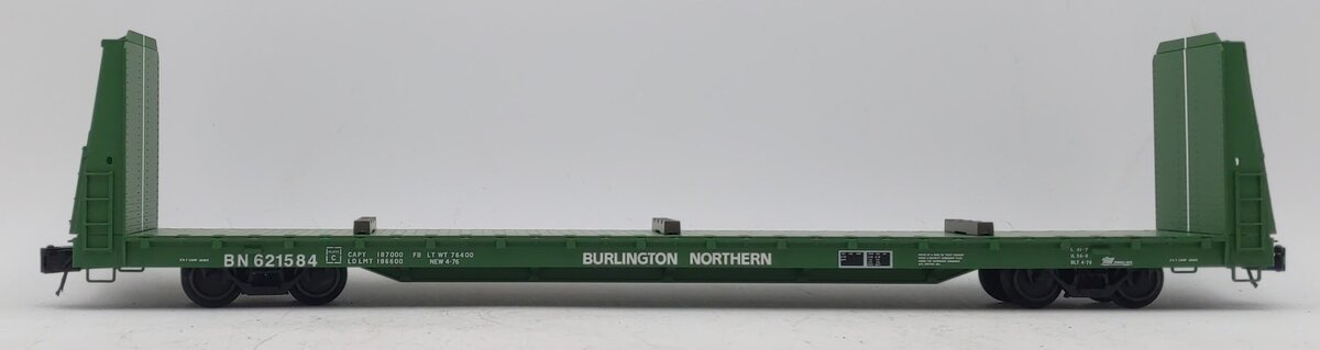 Atlas 2002606 O Burlington Northern 62' Trainman® Bulkhead Flat Car (3-Rail)