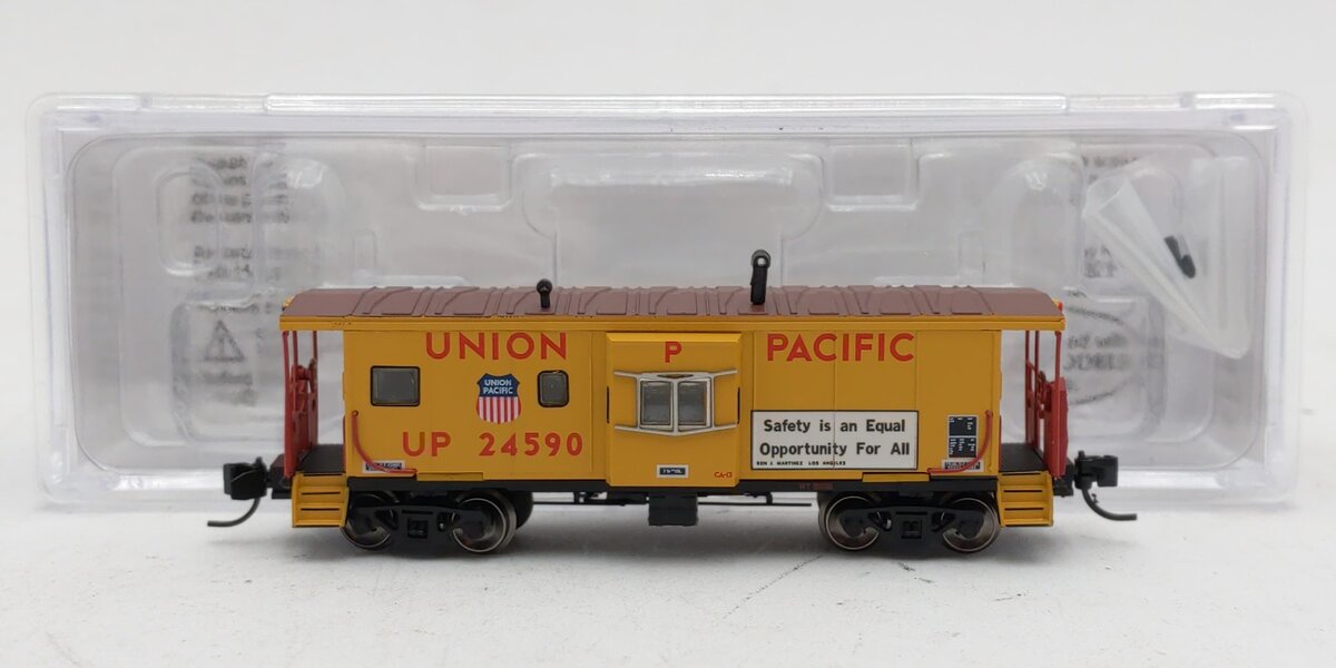 Bluford Shops 44245 N Scale Union Pacific Bay Window Caboose #24590 LN/Box