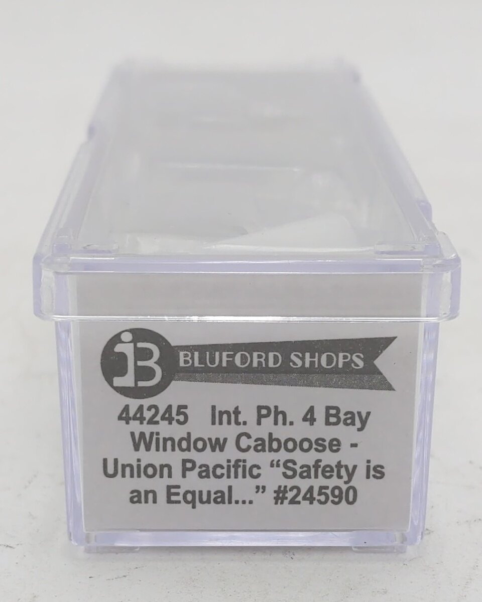 Bluford Shops 44245 N Scale Union Pacific Bay Window Caboose #24590 LN/Box