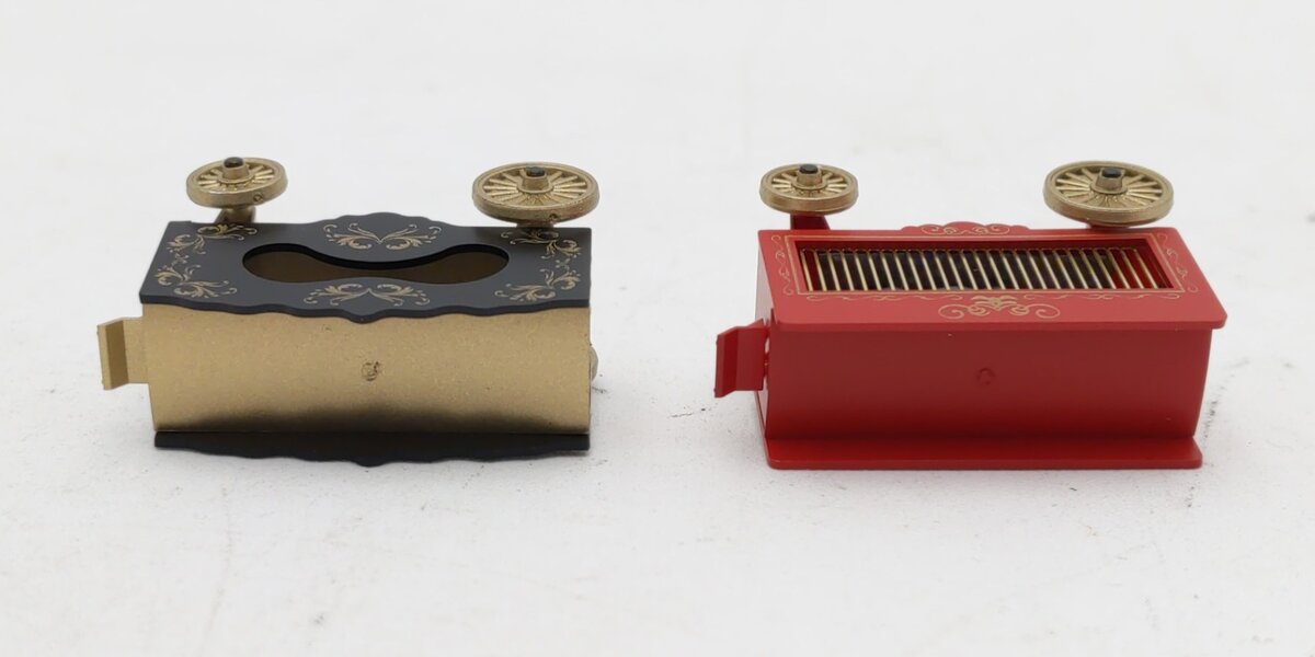 Micro-Trains 47000300 N Scale Circus Wagon #1 (Set of 2)