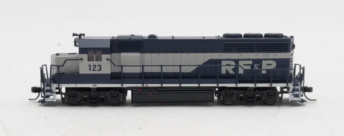 Atlas 40004154 N Richmond Fredericksburg & Potomac GP40 Diesel Locomotive #123