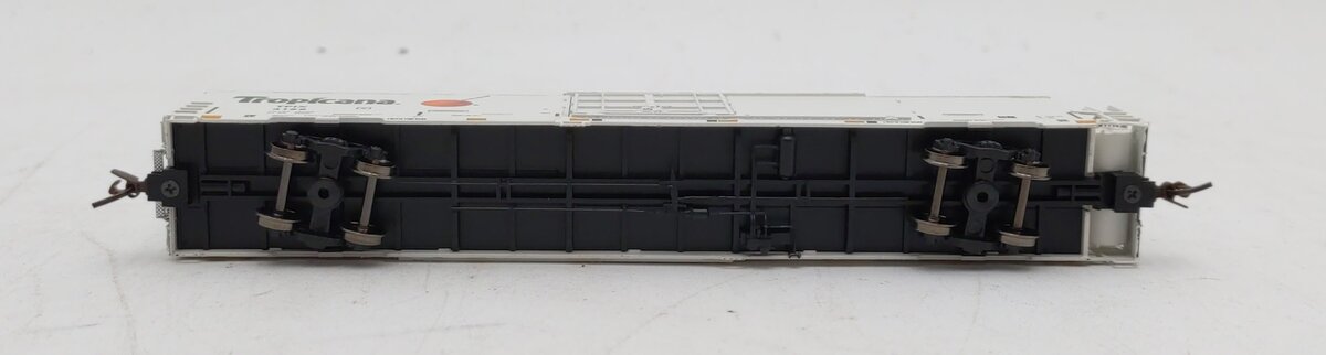Atlas 50004504 N Scale Tropicana 64' Trinity Reefer #3155
