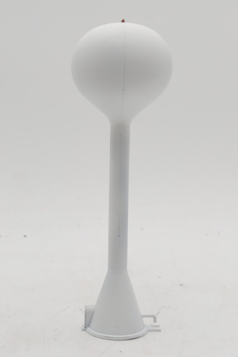 Walthers 933-3831 N Assembled Modern Water Tower