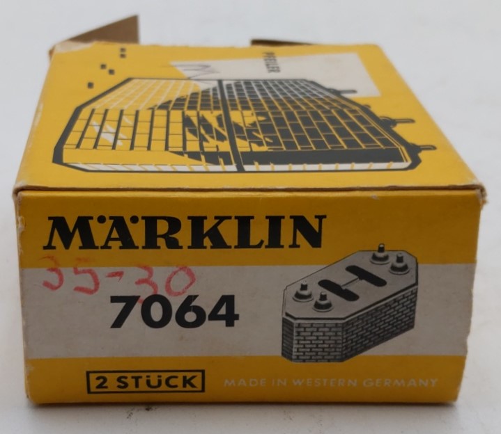 Marklin 7064 HO Scale Piers (2)