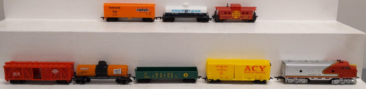 Life-Like THUNDERING RAILS 433-9102 HO Scale Electric Train Set 175 Pieces EX/Box
