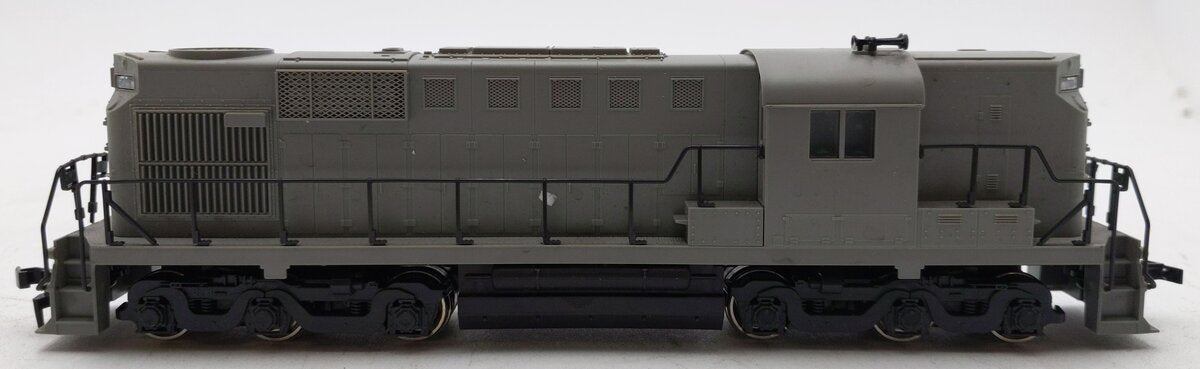 Atlas 8000 HO Scale Undecorated RSD-12 Powered Diesel Locomotive LN/Box