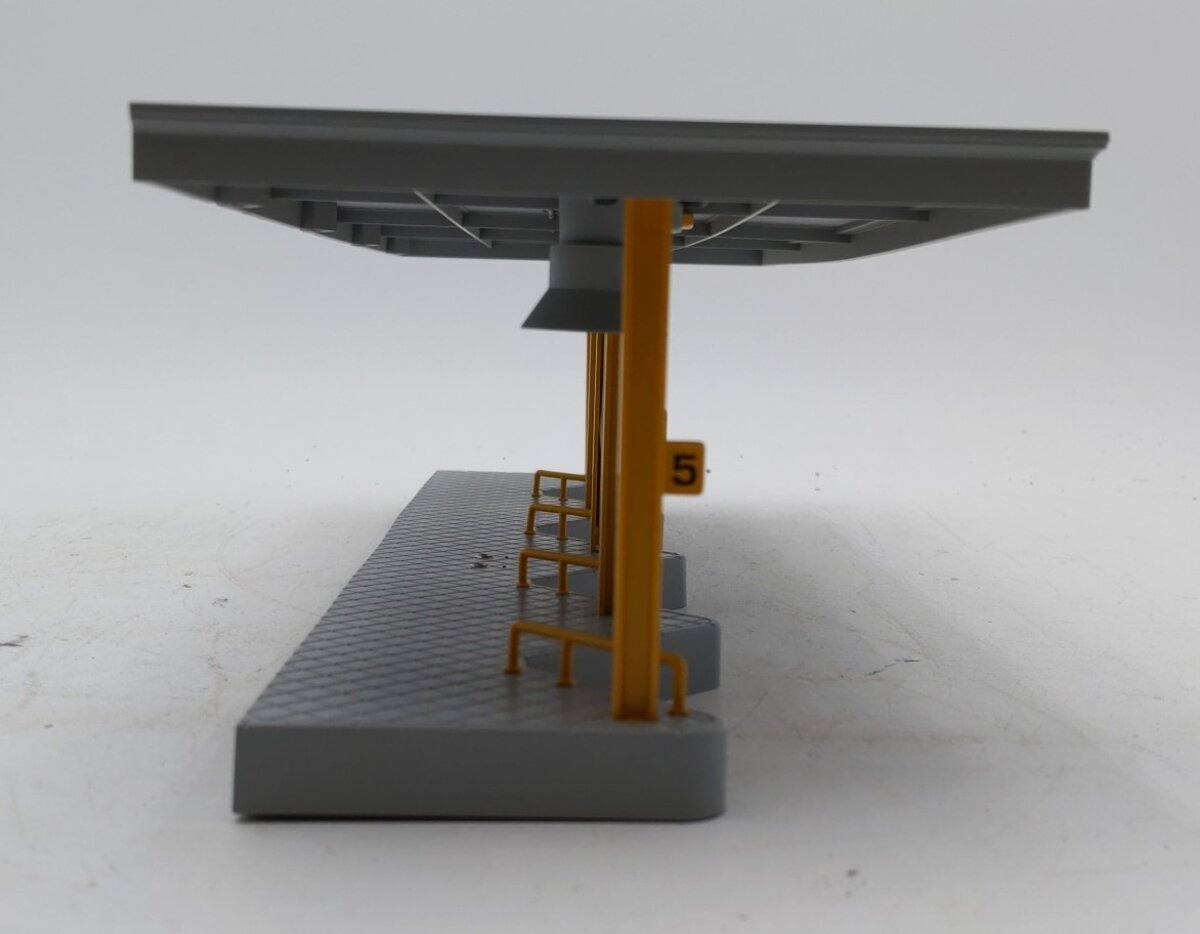 MTH 30-9071 O Scale Bus Station Dock