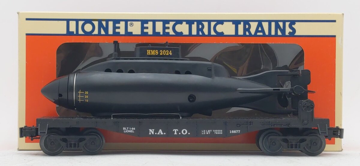 Lionel 6-16677 O Gauge NATO Flatcar with Royal Navy Submarine EX/Box