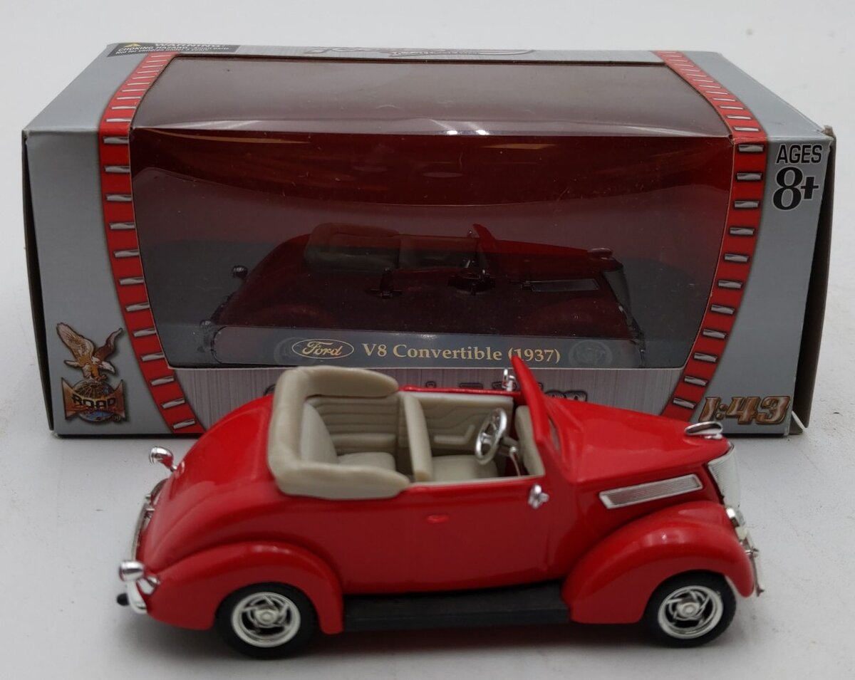Road Signature 94230 1:43 1937 Ford V8 Convertible