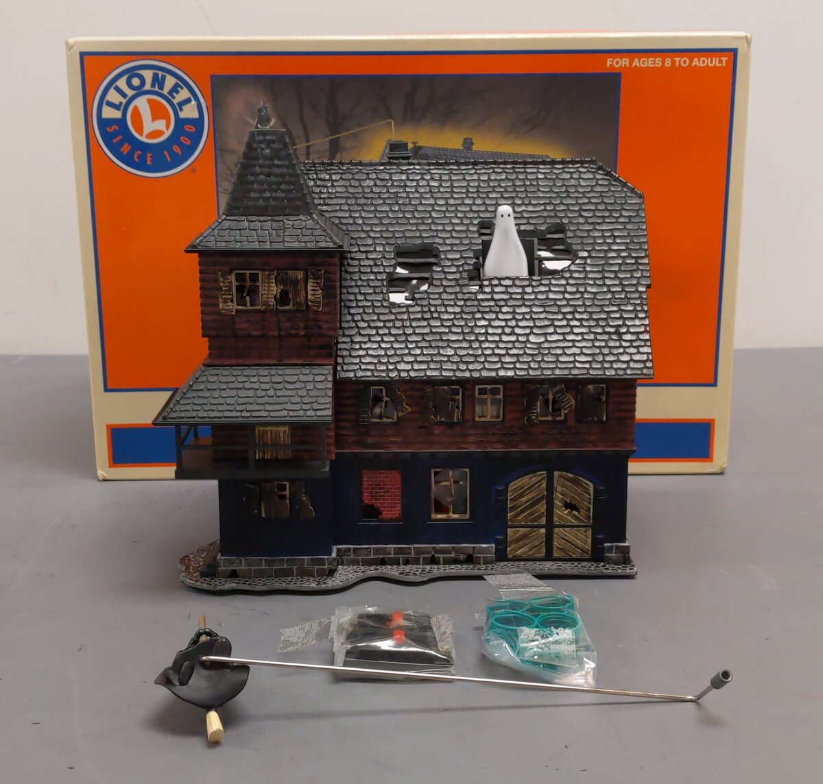 Lionel 6-14072 O Gauge Operating Haunted House LN/Box