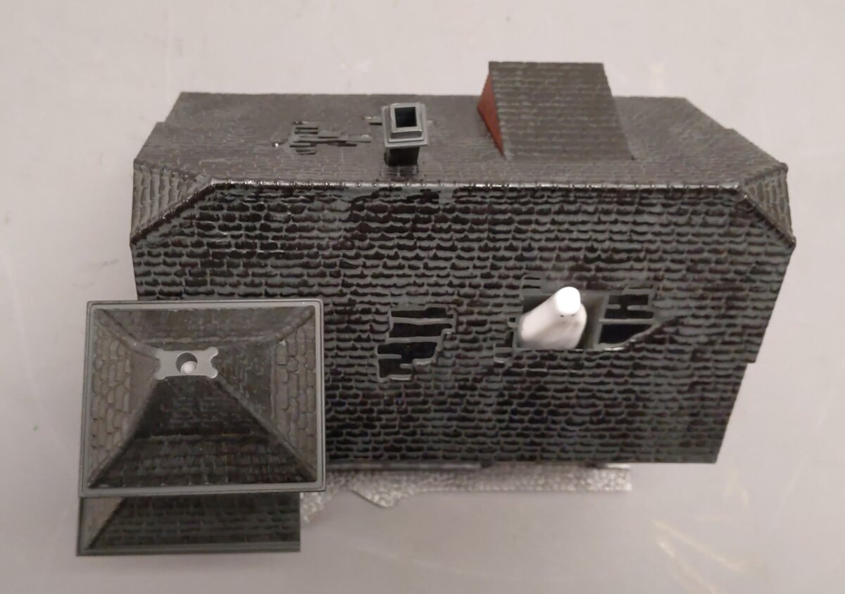 Lionel 6-14072 O Gauge Operating Haunted House LN/Box