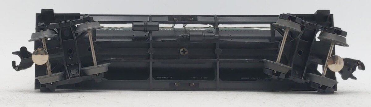 Lionel 6-6302 O Gauge Quaker State Triple Dome Tank Car LN/Box