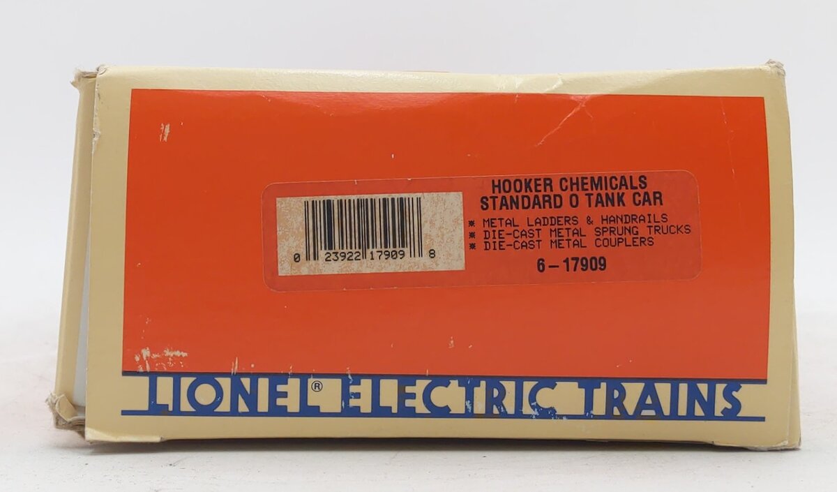 Lionel 6-17909 O Gauge Hooker Chemicals Unibody Tank Car LN/Box