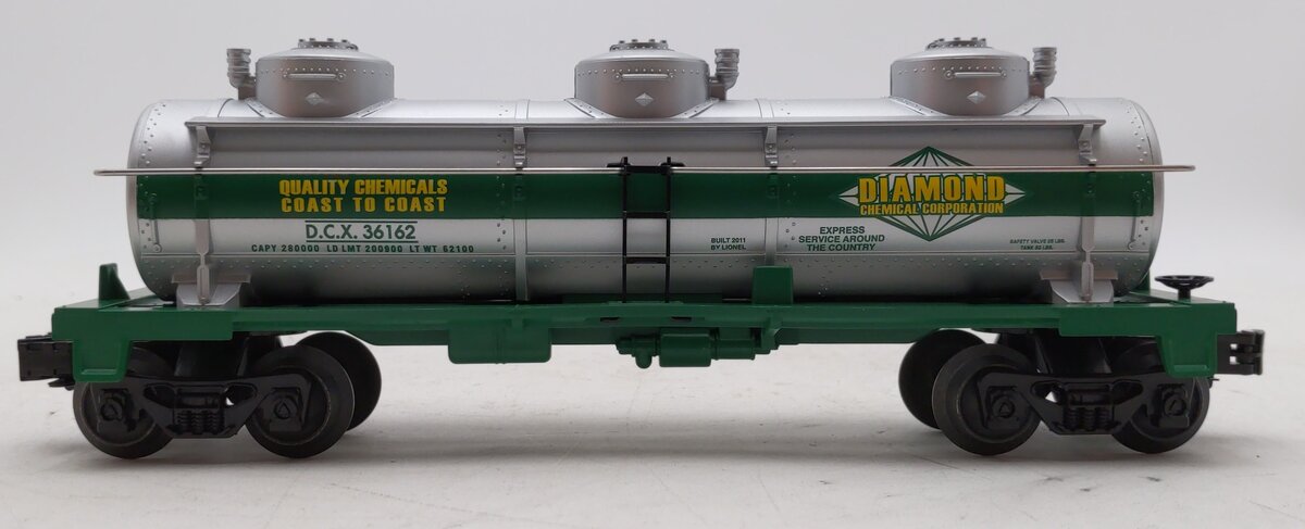 Lionel 6-36162 O Gauge Diamond Chemicals Three Dome Tank Car