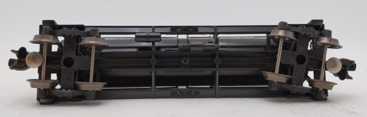Lionel 6-9313 O Gauge Gulf Black Three-Dome Tank Car NIB