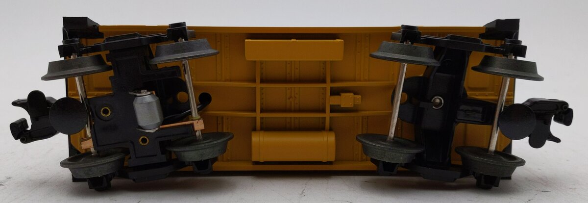 Lionel 6-16561 O Gauge Union Pacific Lighted Center Cupola Caboose (Yellow)