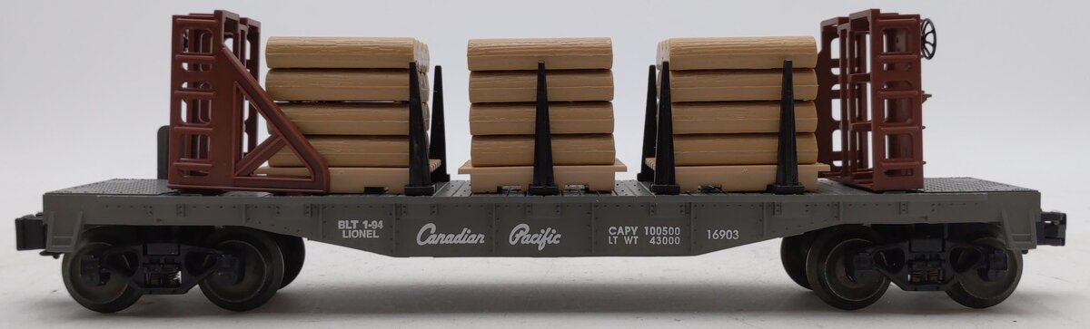 Lionel 6-16903 O Gauge Canadian Pacific Flatcar with Wood Load EX/Box