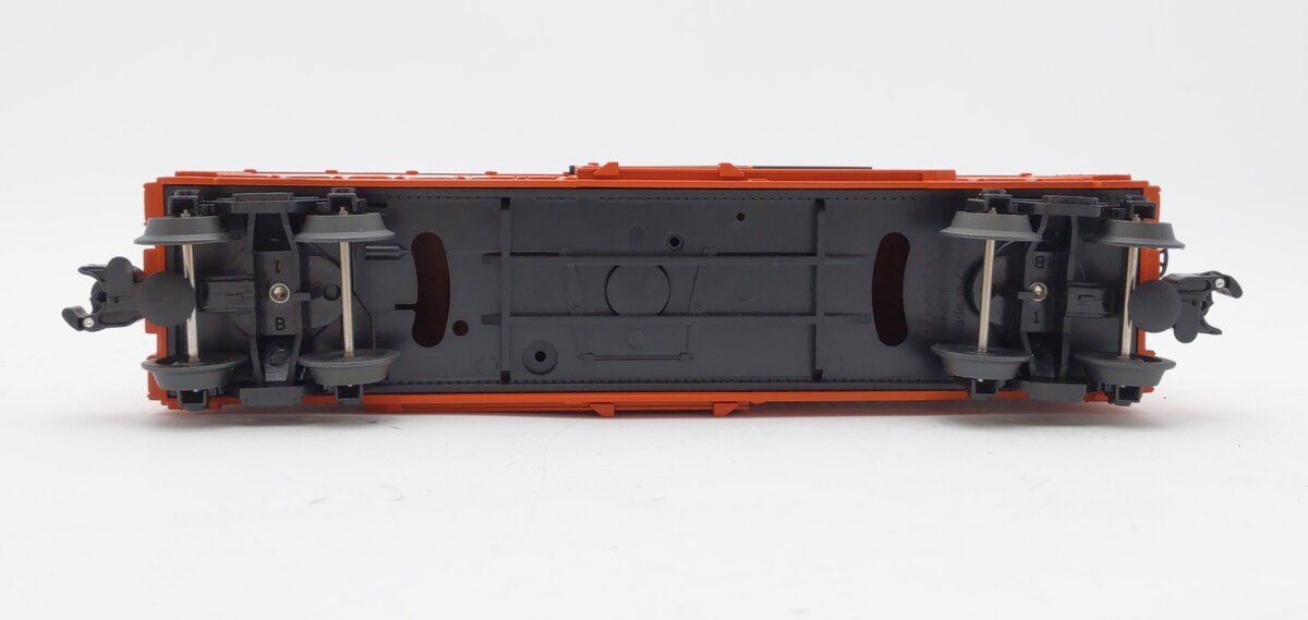 Lionel 6-15020 New Haven Waffle Side Boxcar
