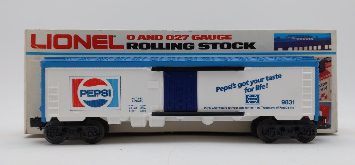 Lionel 6-9831 O Gauge Pepsi Cola Billboard Reefer Car LN/Box