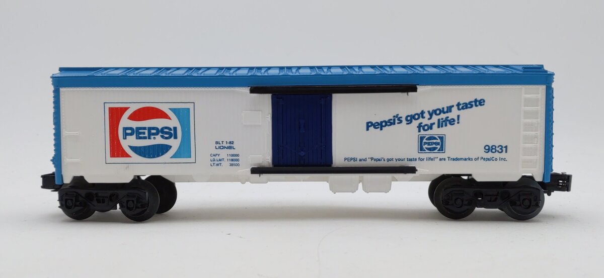 Lionel 6-9831 O Gauge Pepsi Cola Billboard Reefer Car LN/Box