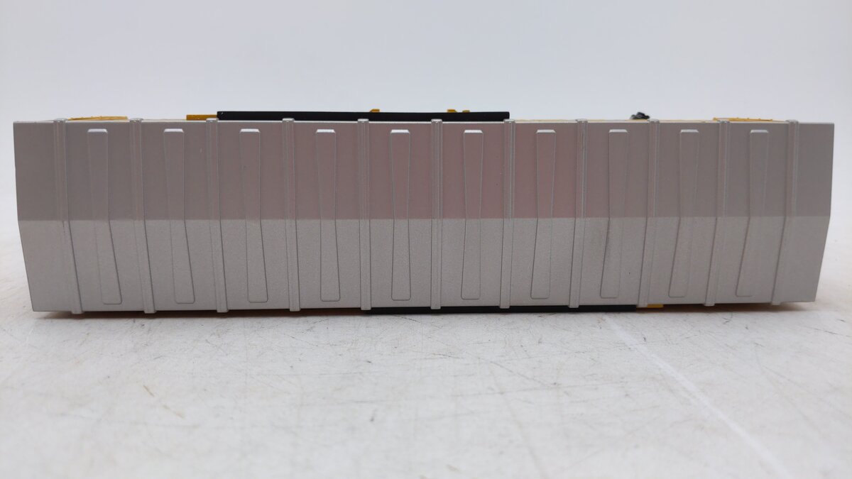 Lionel 6-15024 Union Pacific Waffle Boxcar LN/Box
