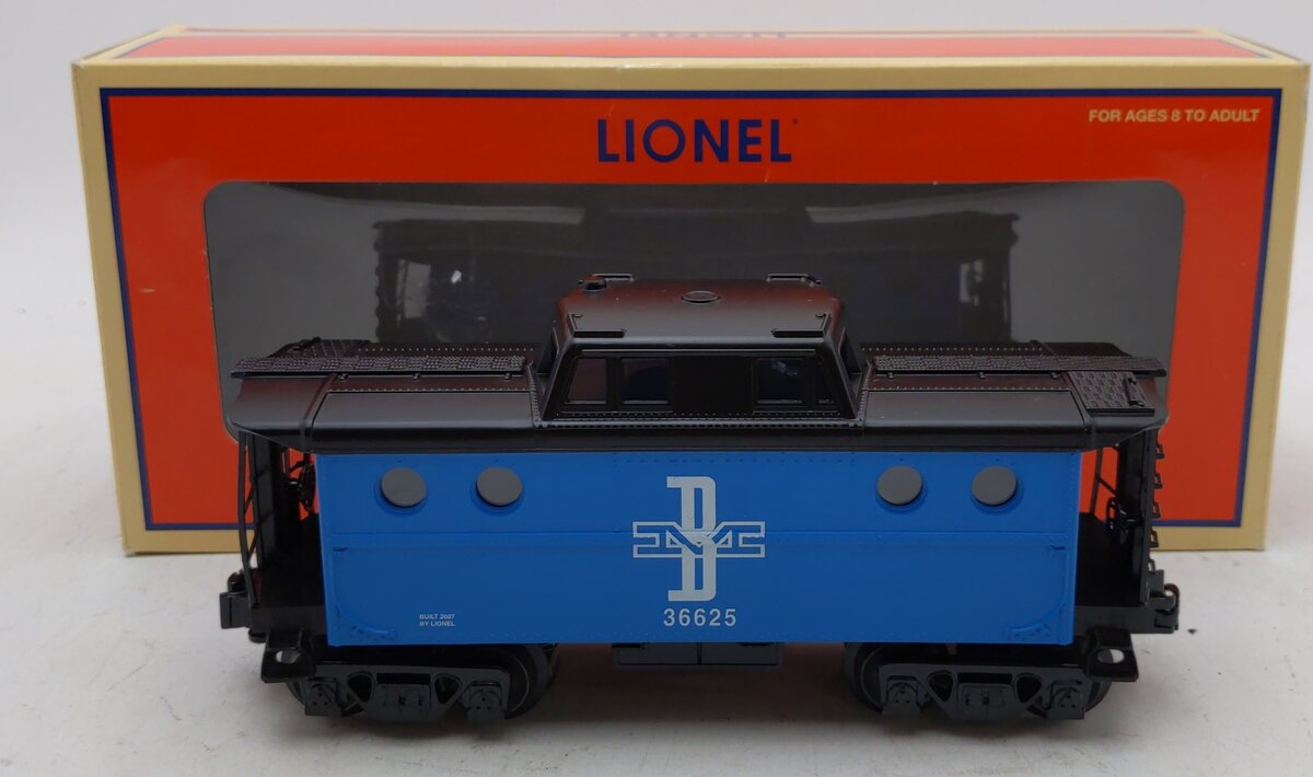 Lionel 6-36625 O Gauge Boston & Main  Illuminated Caboose