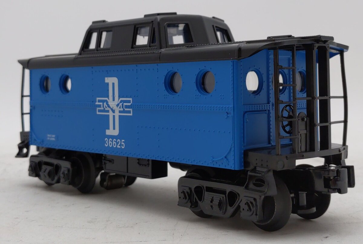 Lionel 6-36625 O Gauge Boston & Main  Illuminated Caboose