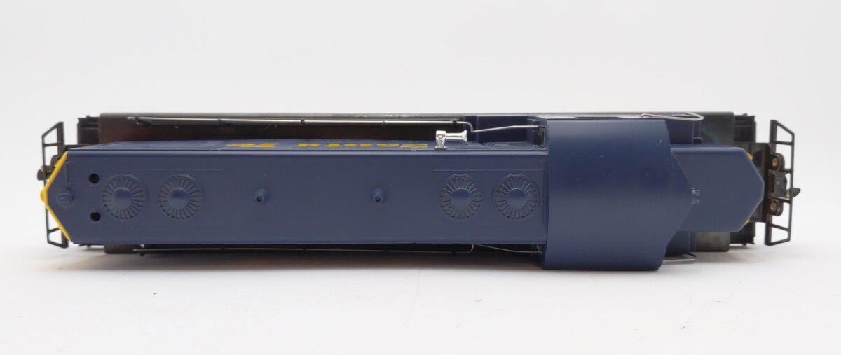 Lionel 6-8355 O Gauge Santa Fe GP-20 Non-Powered Diesel Locomotive w/Horn #8355 LN/Box