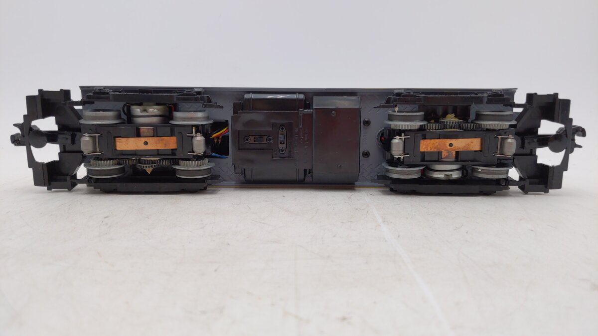 Lionel 6-18906 O Gauge Erie Lackawanna RS-3 Diesel Locomotive #8906 w/ Horn EX/Box