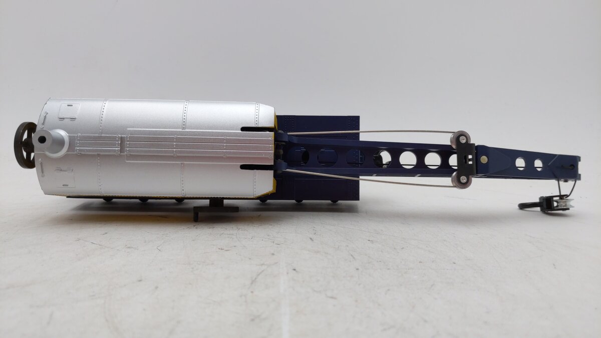 Lionel 6-9329 O Gauge Chessie Crane Car LN/Box