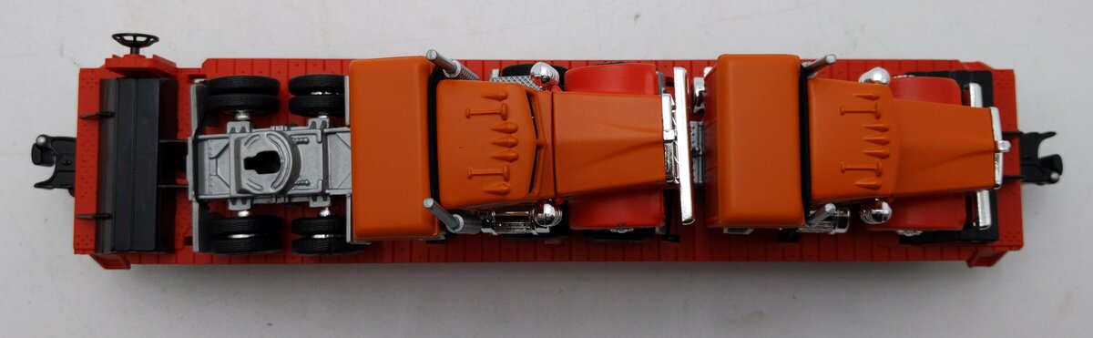 Lionel 6-26057 O Gauge Southern Pacific Flatcar w/Semi Tractors LN/Box