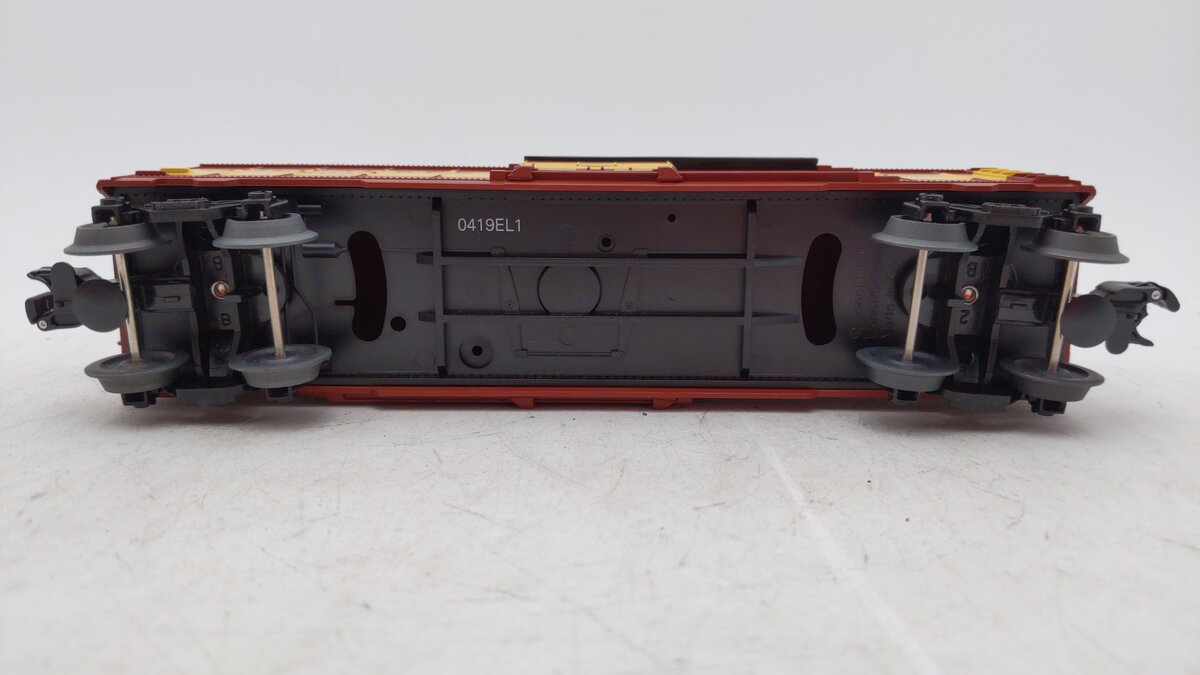 Lionel 6-25077 O Gauge Milwaukee Road Boxcar #8484