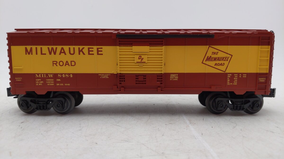 Lionel 6-25077 O Gauge Milwaukee Road Boxcar #8484