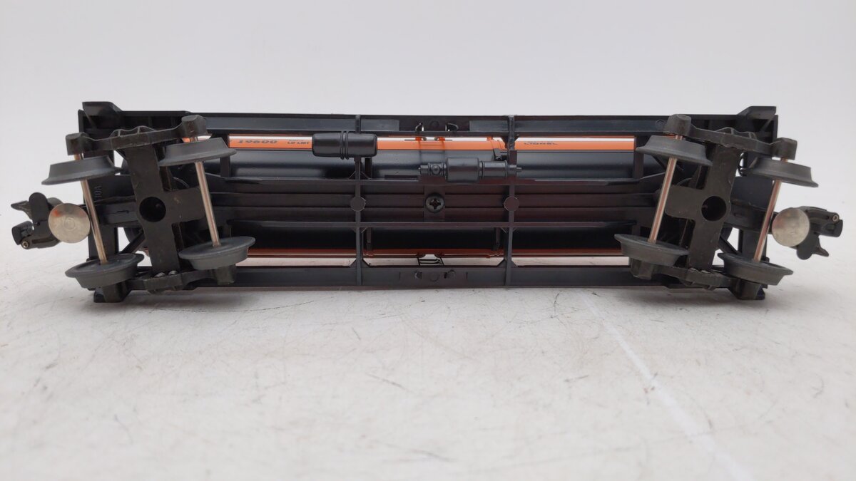 Lionel 6-19600 O Gauge Milwaukee Road Single Dome Tank Car #19600 EX/Box