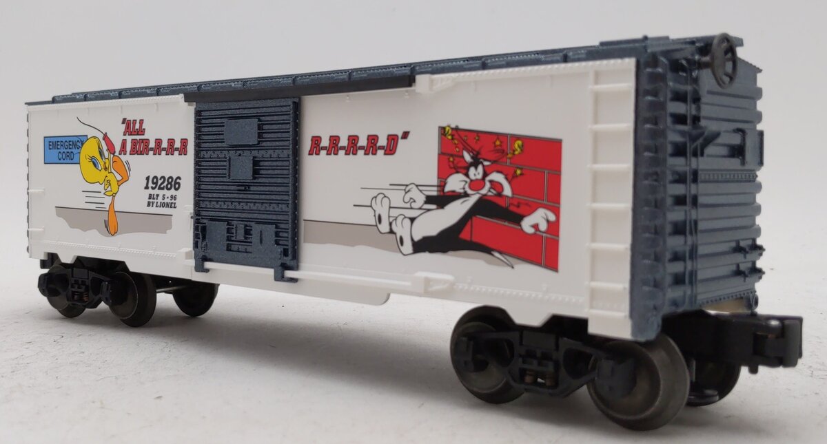 Lionel 6-19286 O Gauge Warner Bros. Sylvester & Tweety "All Abirrrd" Boxcar NIB