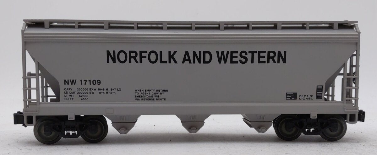Lionel 6-17109 O Gauge Norfolk & Western Centerflow 3-Bay Hopper #17109 LN/Box
