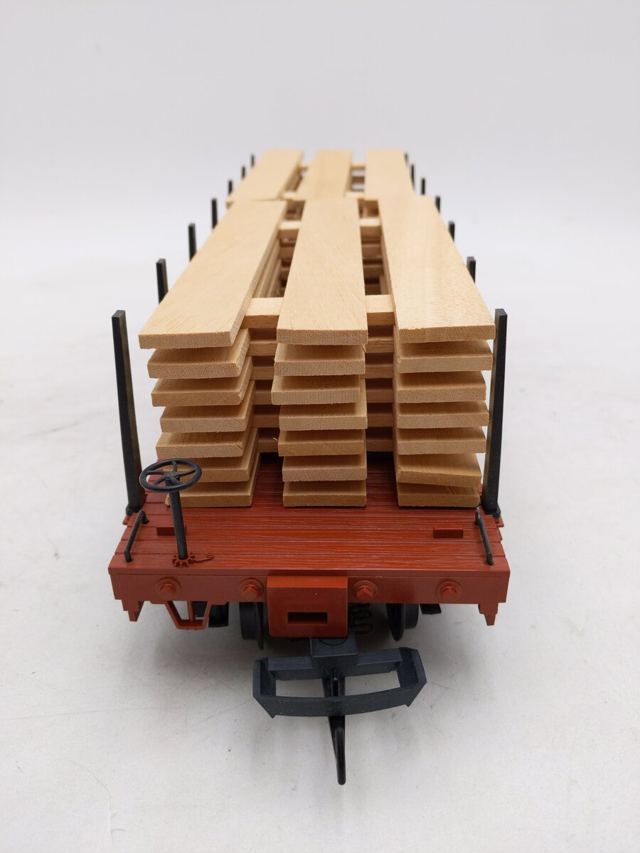 LGB 4169 G Scale Flatcar with Lumber Load - Plastic Wheels LN/Box LGB 4169 G Scale Flatcar with Lumber Load - Plastic Wheels LN/Box