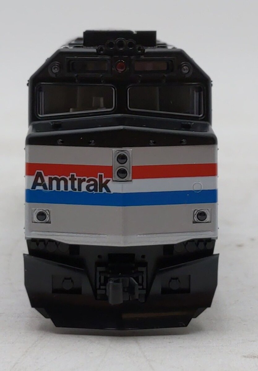 Kato 37-6582 HO Scale Amtrak F40PH Diesel Locomotive #396 – Trainz