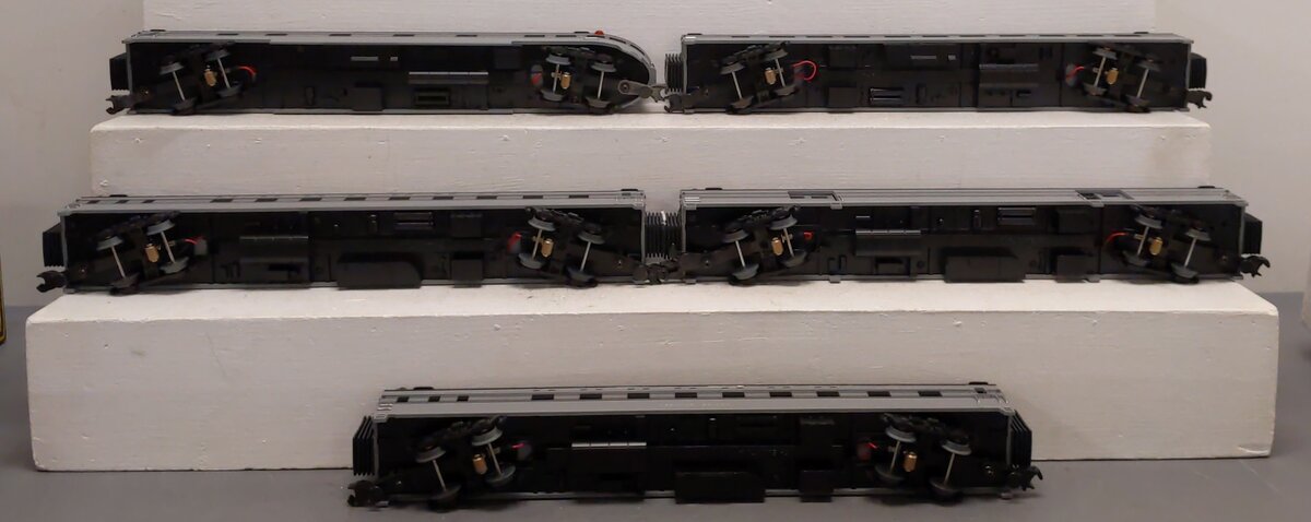 MTH 20-6554 O New York Central 70' Streamlined Passenger Car Set LN/Box