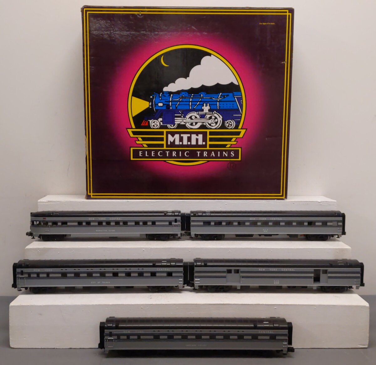 MTH 20-6554 O New York Central 70' Streamlined Passenger Car Set LN/Box