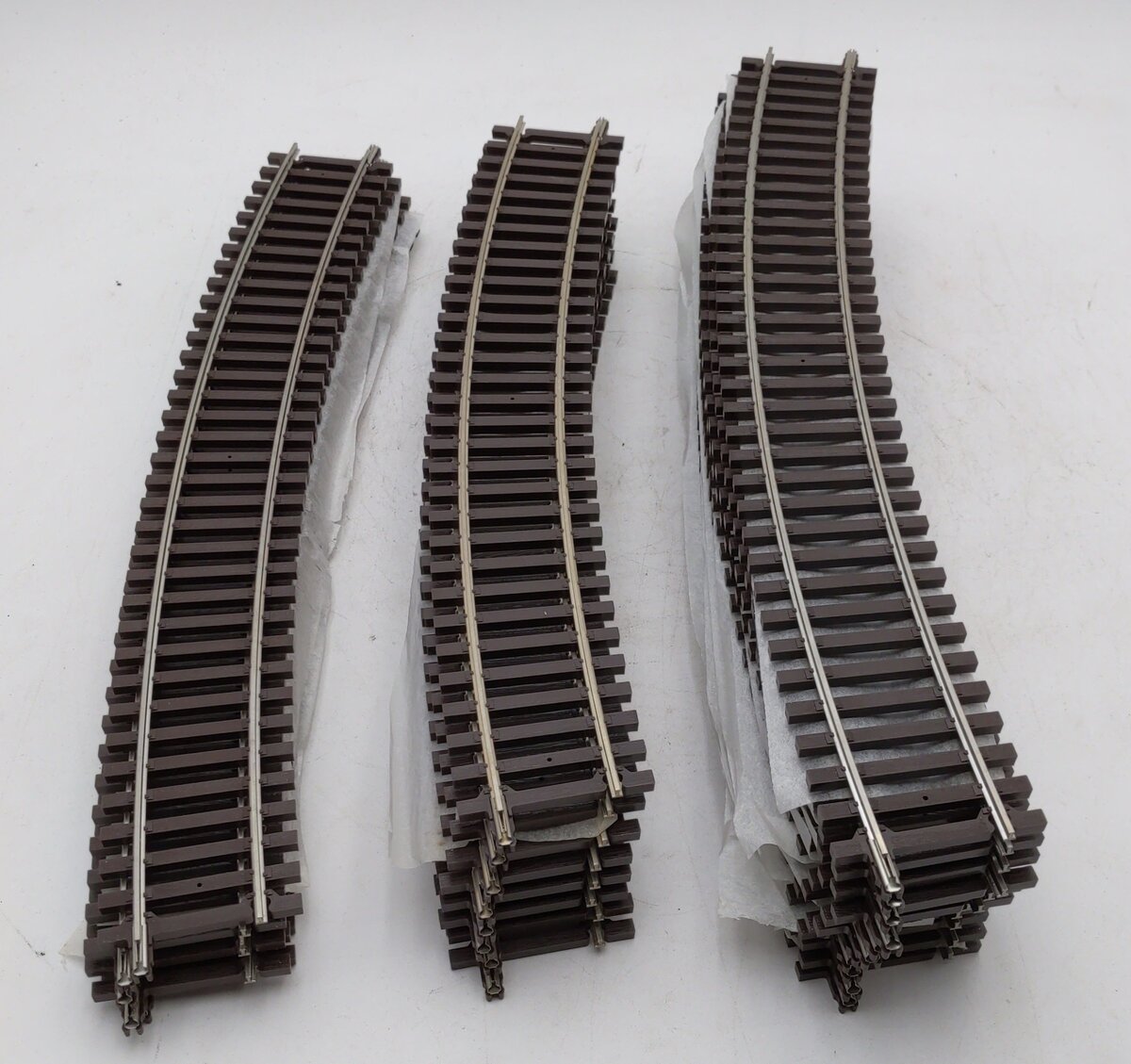 Atlas 7011 O Gauge 40.5" Radius Full Curve W/Brown Ties Track (2-Rail) 24 Pieces LN/Box